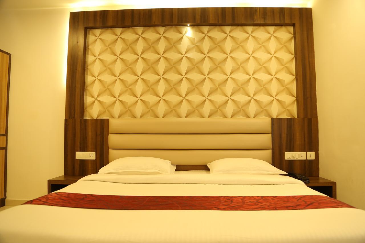 הופסט Hotel Shivananda מראה חיצוני תמונה