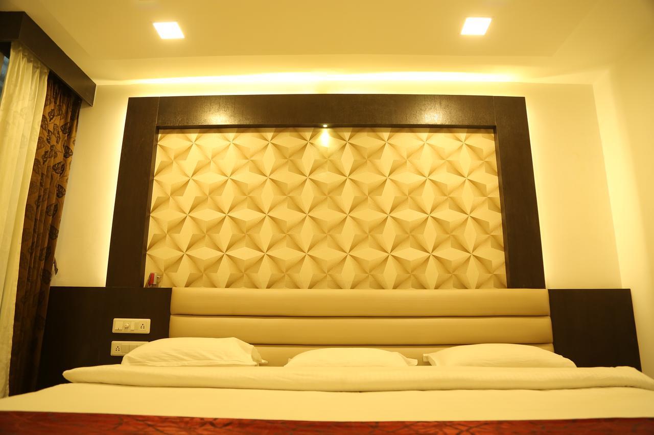 הופסט Hotel Shivananda מראה חיצוני תמונה