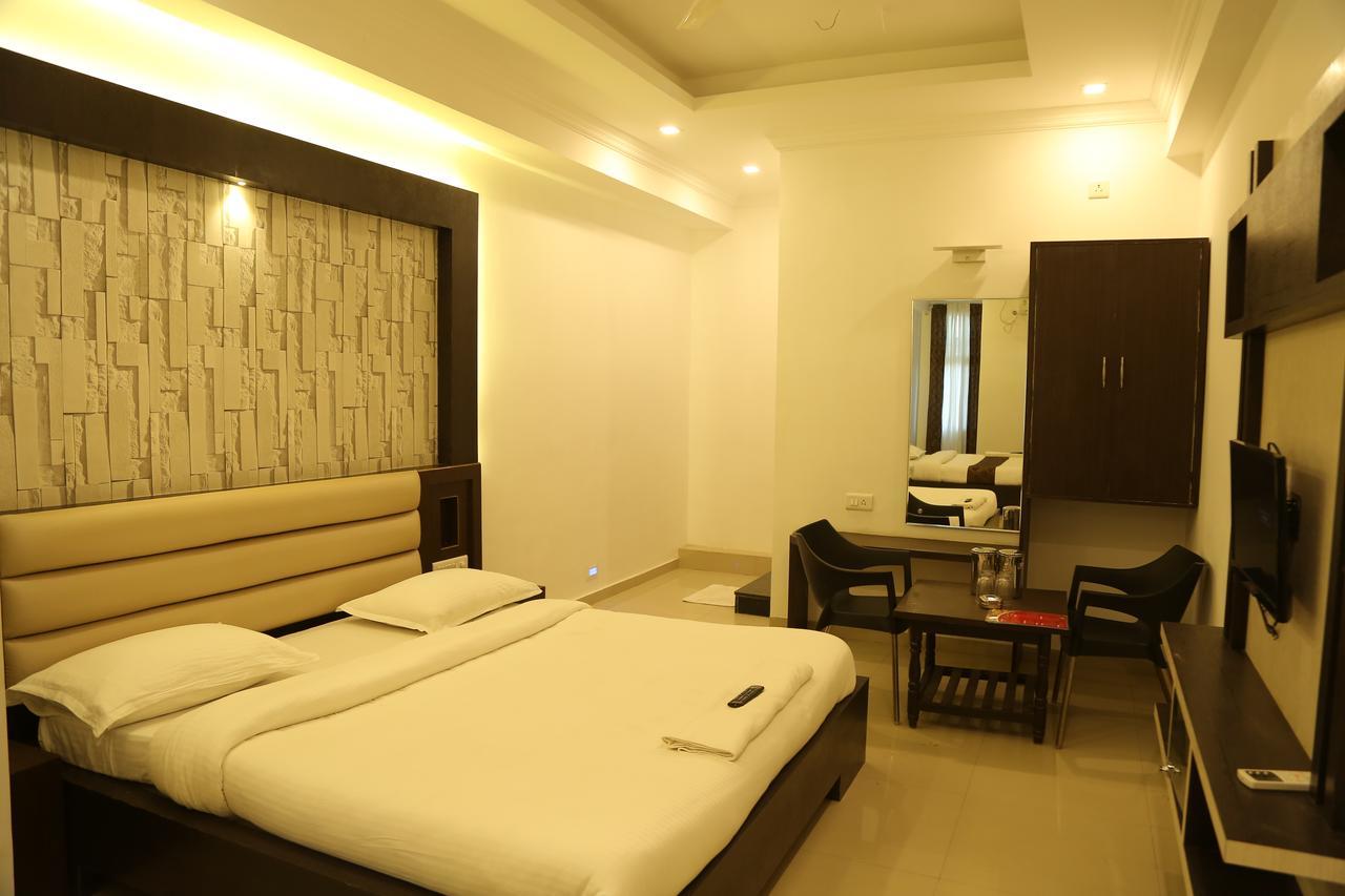 הופסט Hotel Shivananda מראה חיצוני תמונה