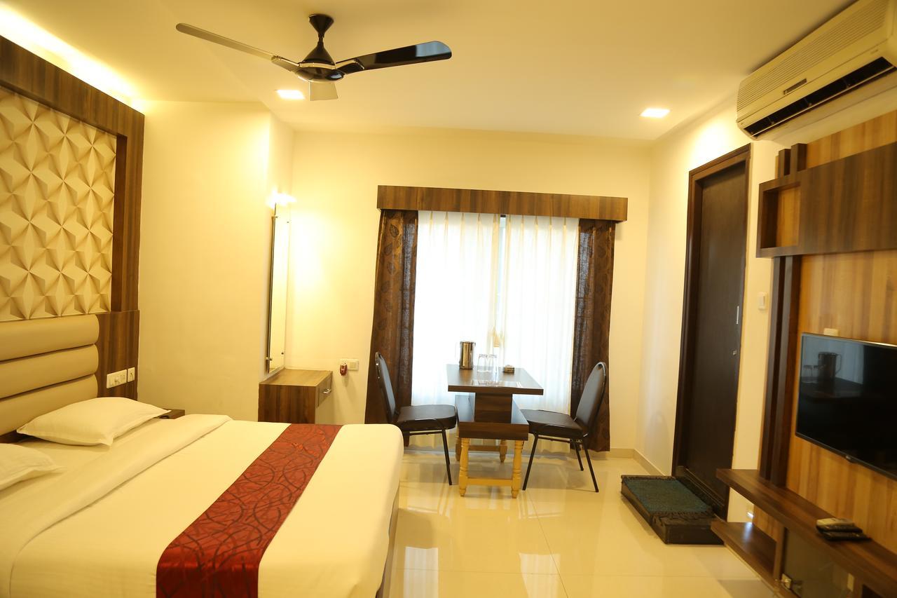 הופסט Hotel Shivananda מראה חיצוני תמונה